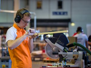 Guus aan het werk tijdens de wedstrijd